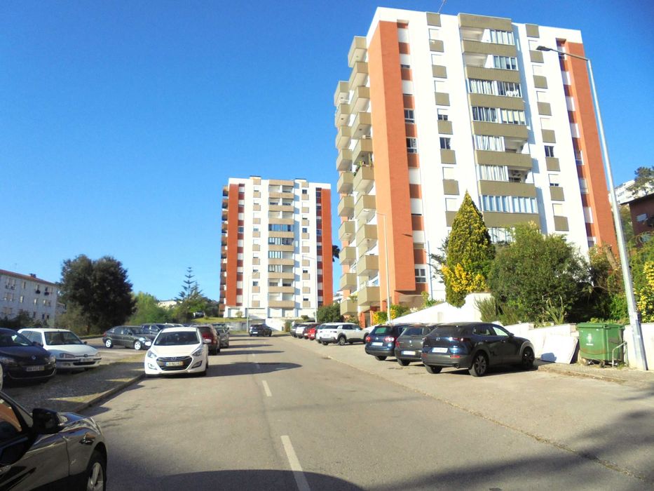 Quinta da Maia, excelente T 2 remodelado, junto Solum, Alma Shopping, disponível de imediato