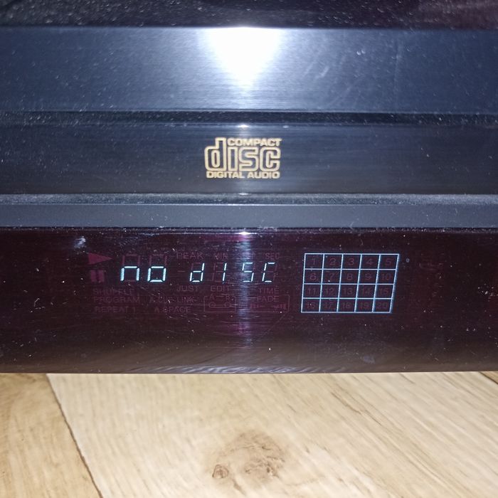 Odtwarzacz CD Sony CDP-XE370