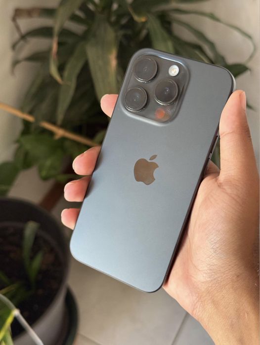 iPhone 15 Pro Titanio Preto ** Baixa preço **