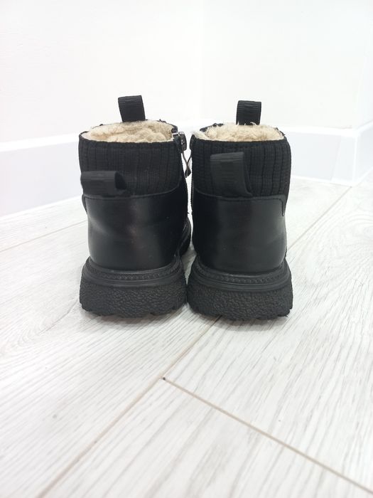 Черевики на дівчинку на холодну весну/осінь, теплу зиму. 26р, 15,5 см.