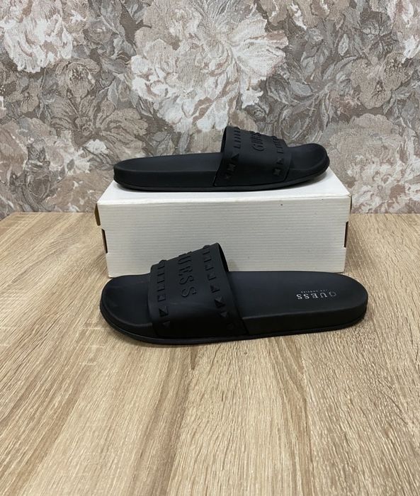 Guess  р.42  сланці шльопки шльопанці сабо