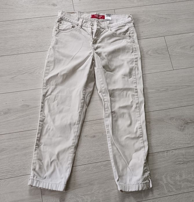 білі штани від Levis