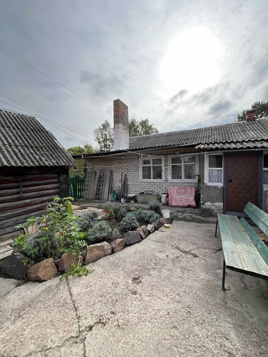 Продається частина будинку по вул. Народного Руху, з ділянкою. LD