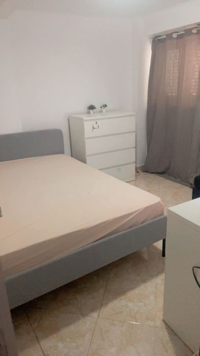 Alugo quarto zona pontinha