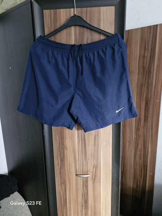 Spodenki krotkie męskie Nike rozmiar M stan bardzo dobry