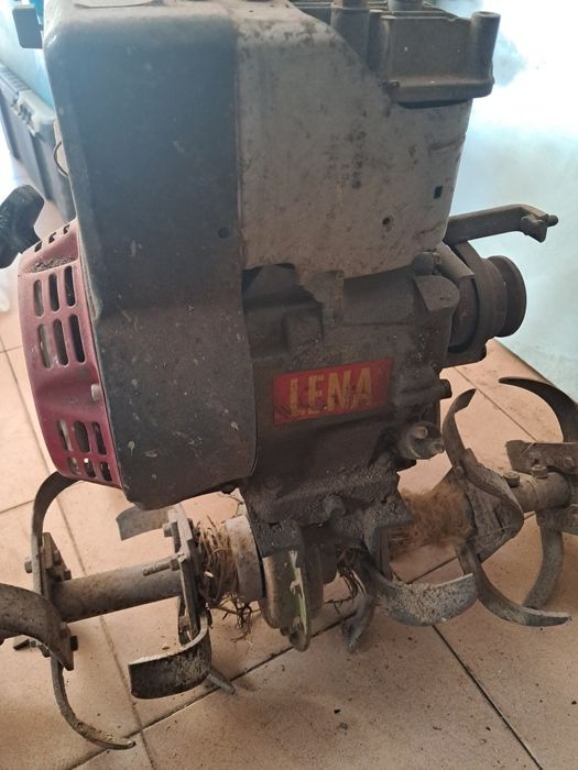 Moto inxada ou trator