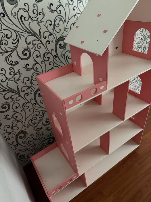 Домик для іграшок / стелаж , меблі , комод , ляльковий будинок