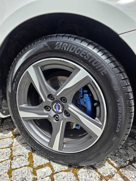 VOLVO V40 D2 2.0 R-DESIGN 12/2015