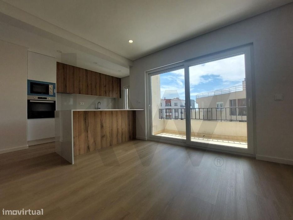 Apartamento T2 Renovado no Centro da Ericeira