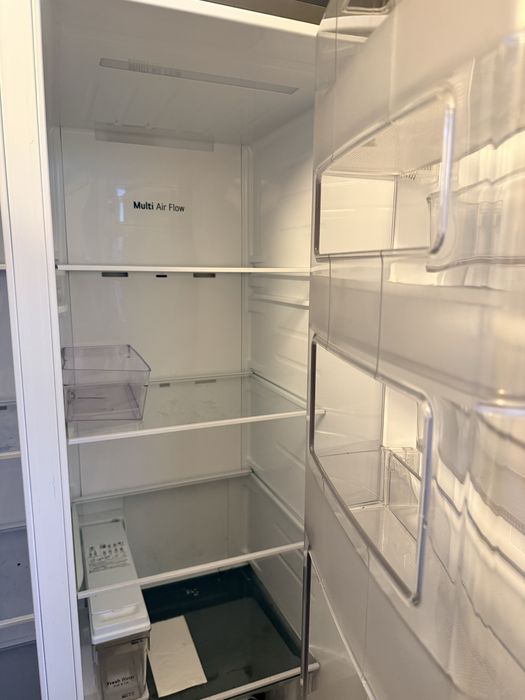 Lodówka side by side LG z kostkarką no frost Uszkodzona