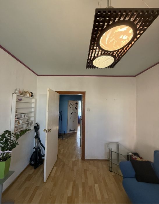 Левада  3к  панельний Будинок  65000$