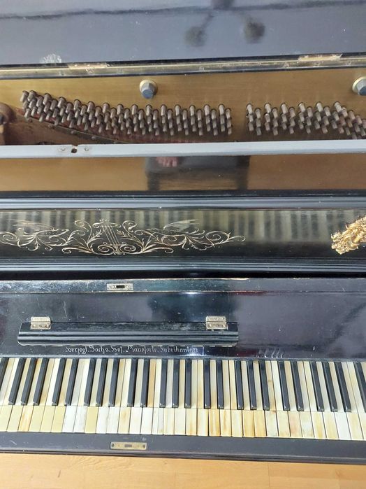 Sprzedam stylowe pianino