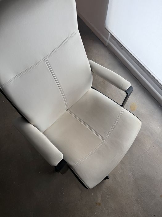 Cadeira de escritorio IKEA