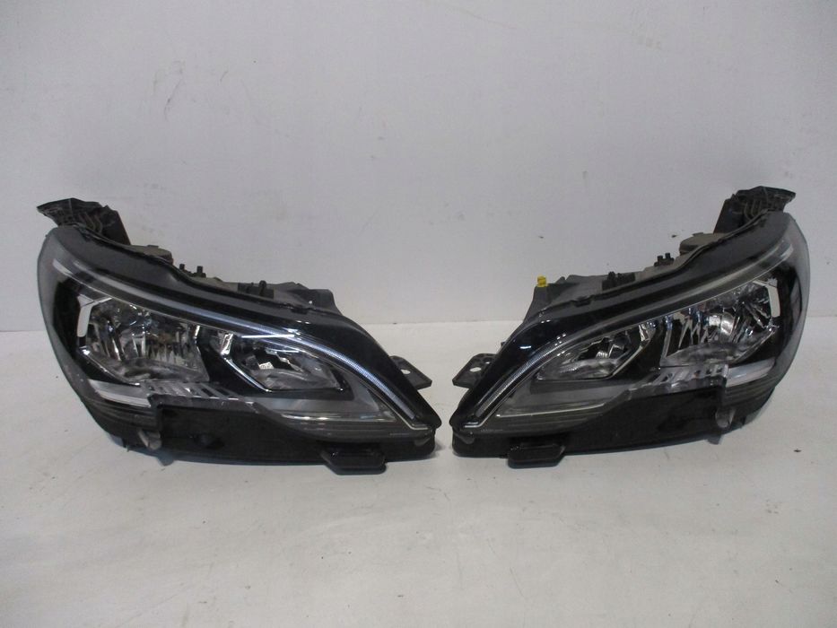 Lampa PEUGEOT 3008 5008 17R LED PRZÓD LEWA