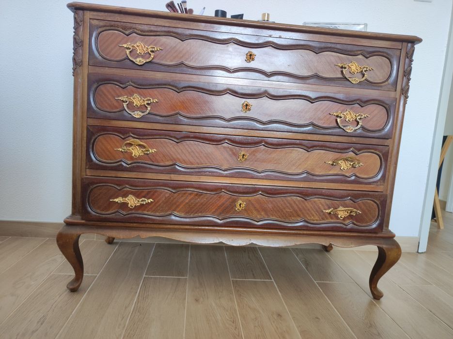 Cómoda antiga para restauro