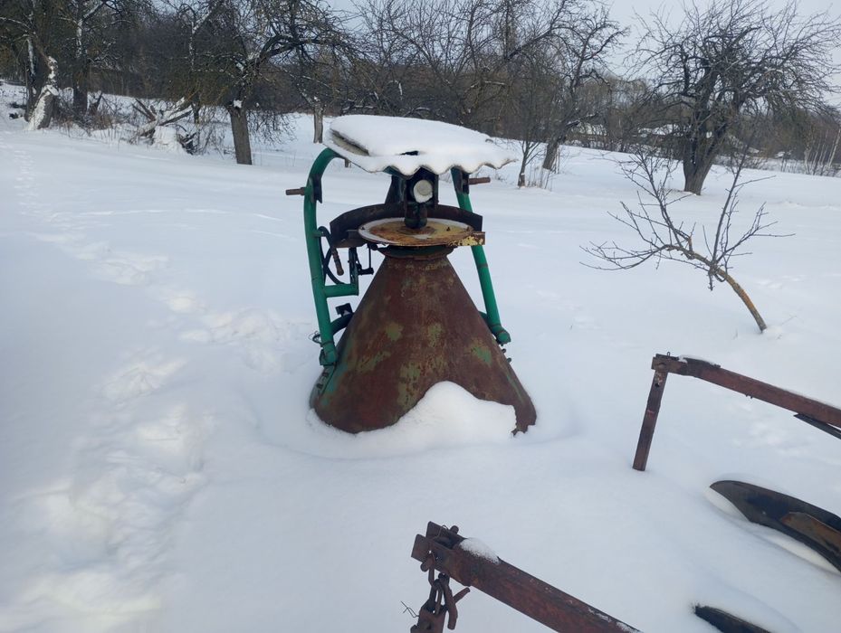 Юмз 6  та сільгоспзнаряддя