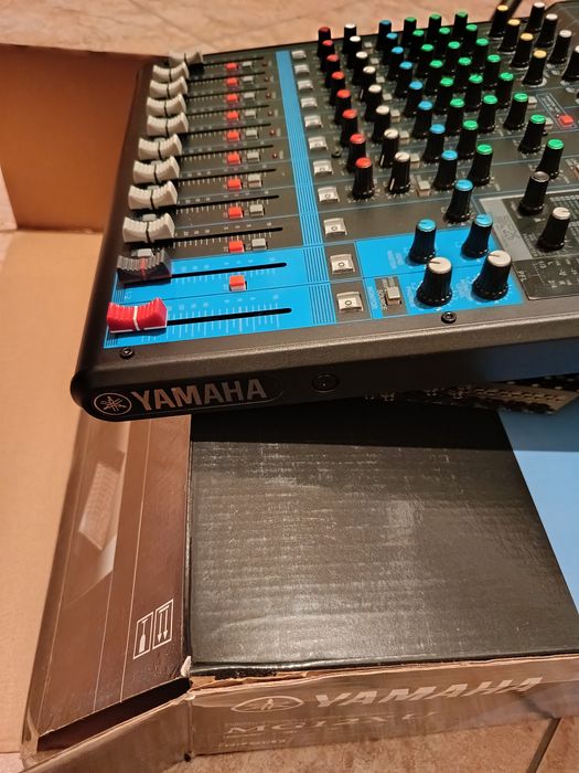 Mesa de Som Yamaha MG 12xu Completatamente Nova