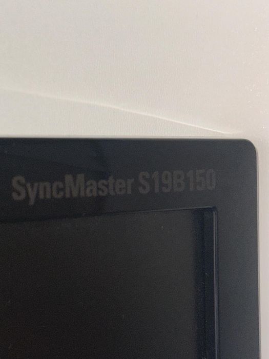 Monitor Samsung Syncmaster S19B150