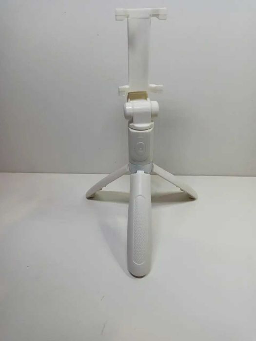 Монопод трипод штатив селфи палка держатель телефона пультом Bluetooth