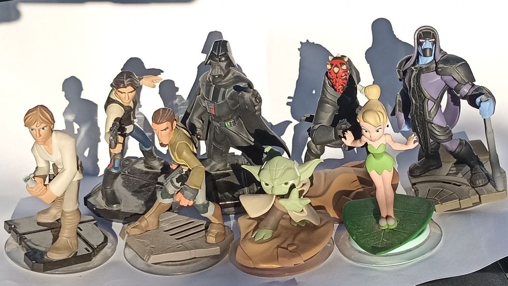 Zestaw uszkodzonych figurek z Disney Infinity