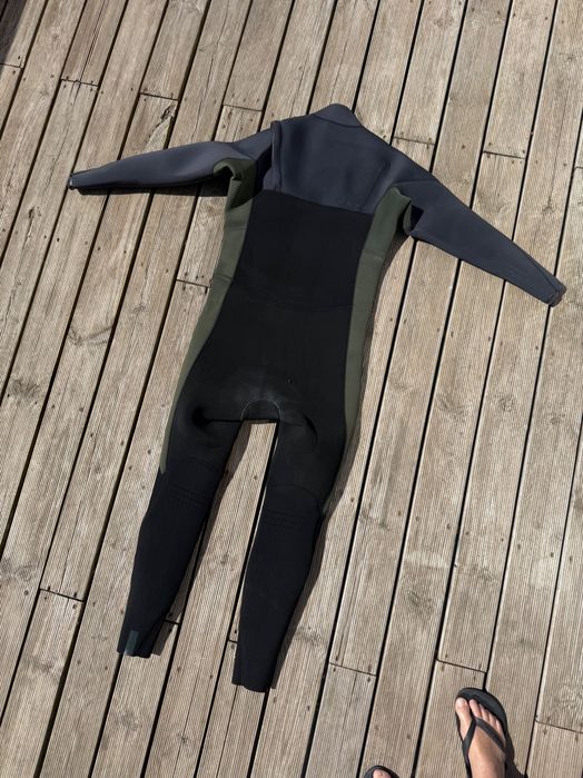 Fato de surf Deeply Limitless Frost 4/3 XL/XXL como novo topo de gama