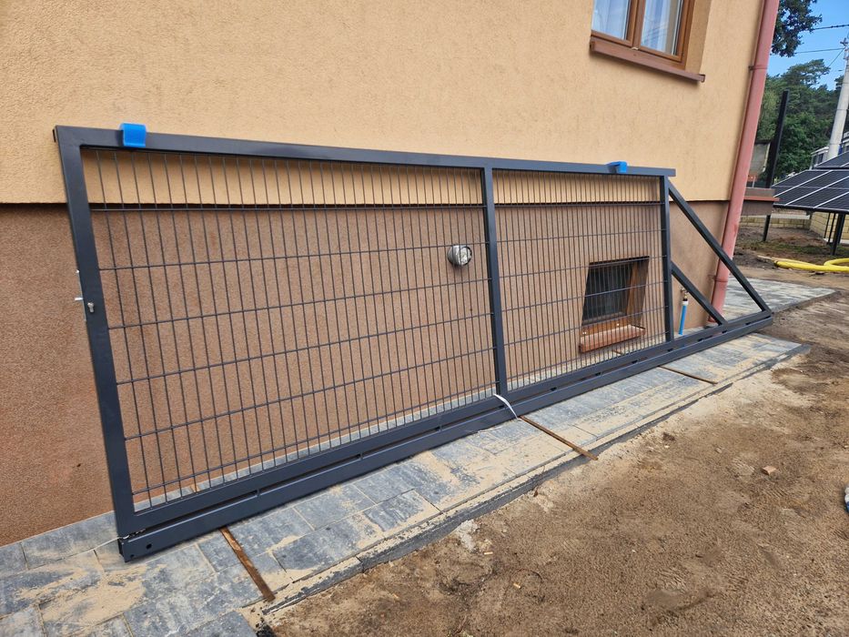 Brama przesuwna panelowa 4m 150cm lub 170cm grafit, słupki 80x80x2mm