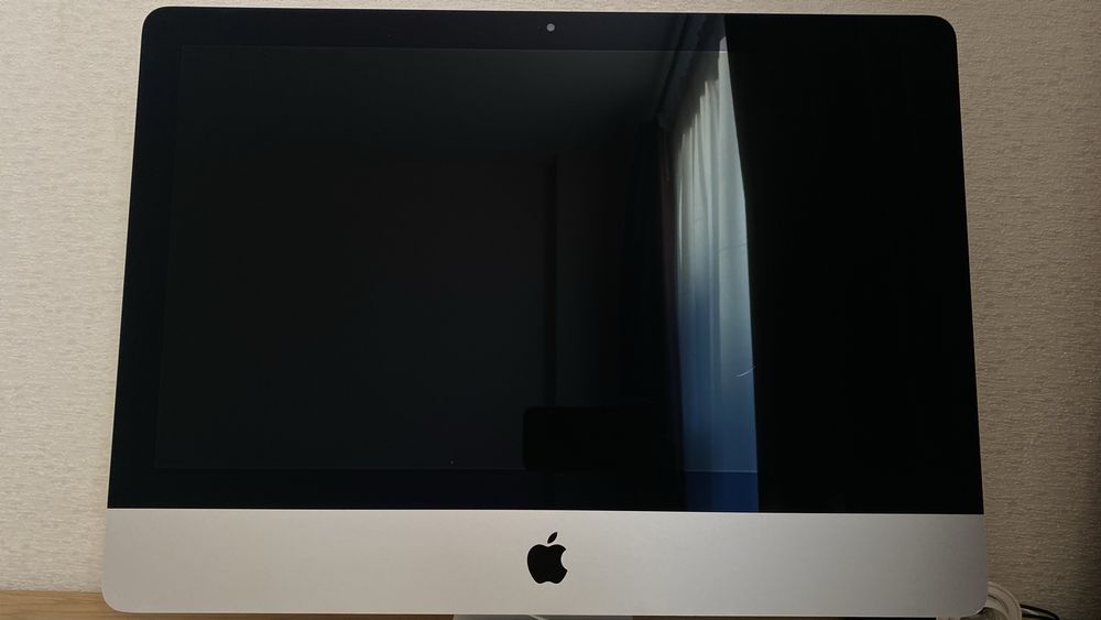 Apple iMac (Retina 4K, 21.5-inch, 2017) 32GB RAM / Core i7 / 256GB