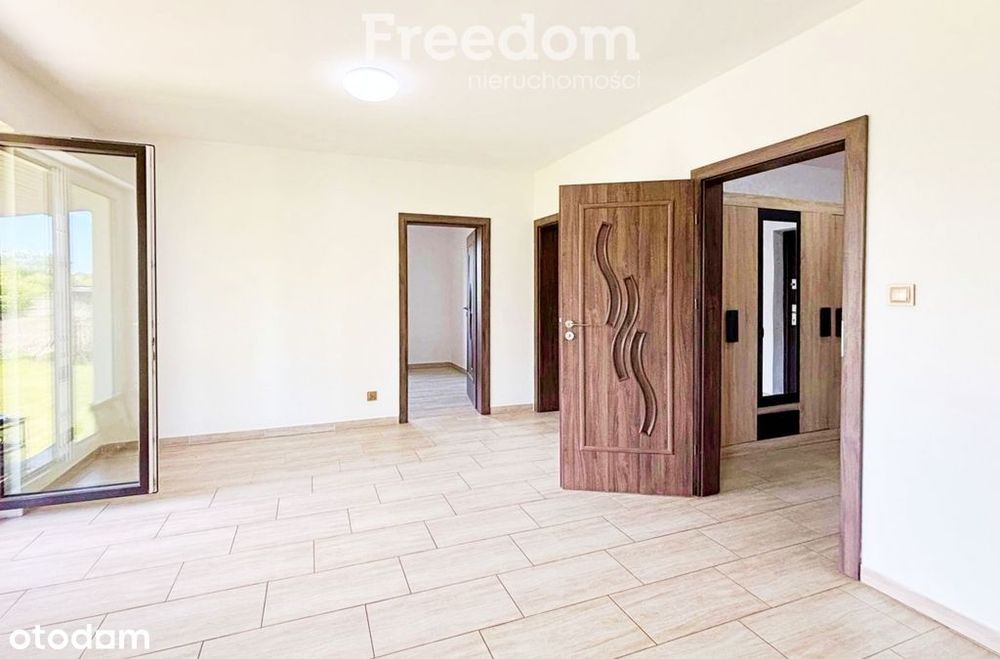 Nowy, parterowy dom + poddasze-na działce 1000 m2