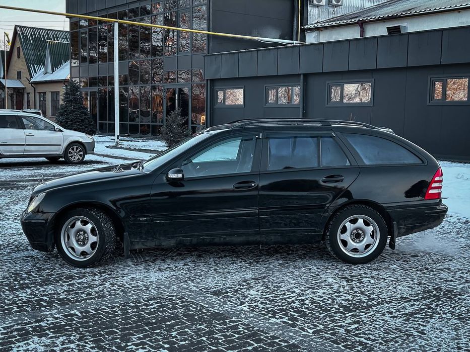 Продам авто mercedes c-203 2003року