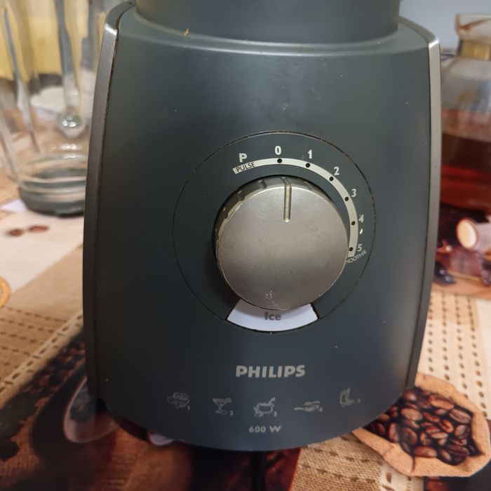 Blender Philips  HR 2074 sama podstawa