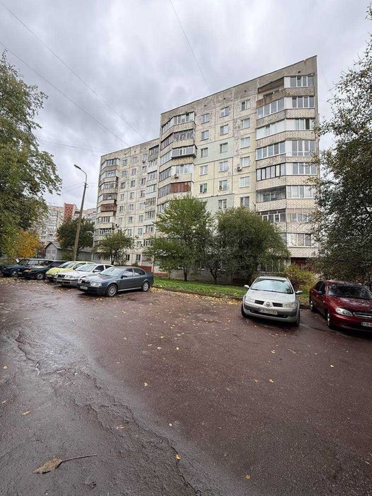 3 кімнатна квартира на вул. Мстиславська 42