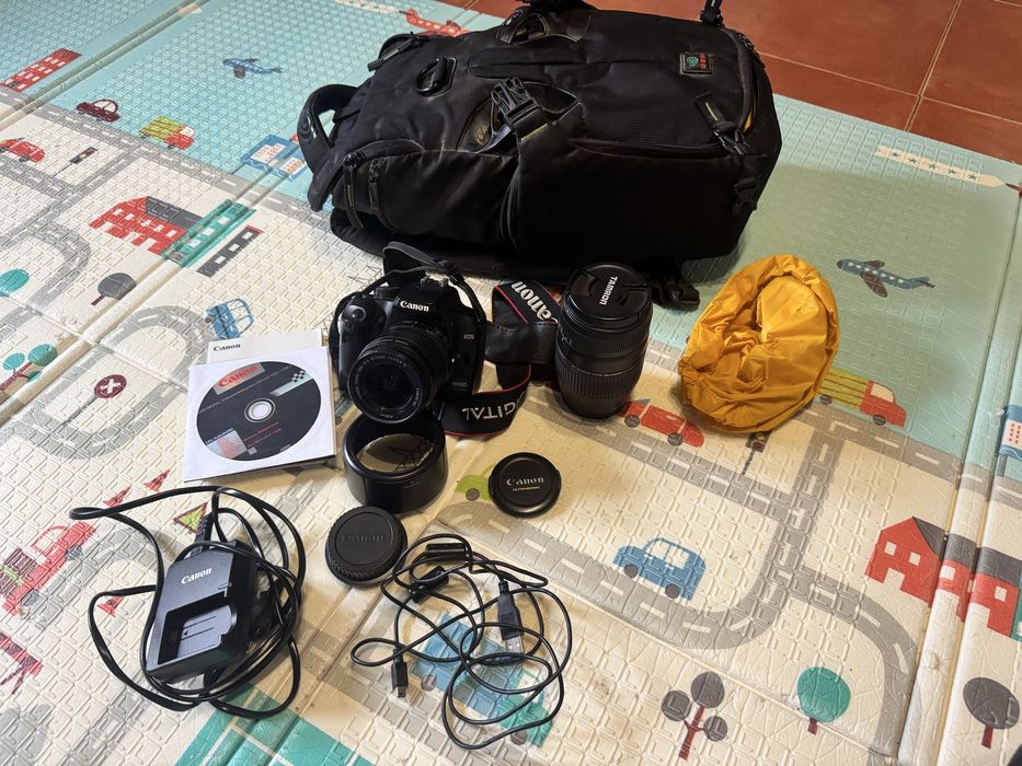 Canon D1000 reflex