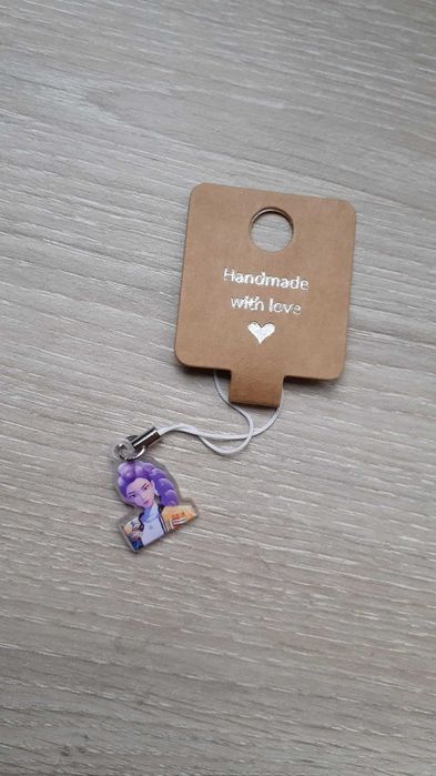 Phone charms K-pop demon hunters huntrix saja boys