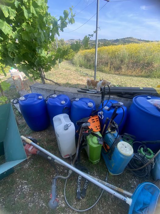 Material para vinha e outros