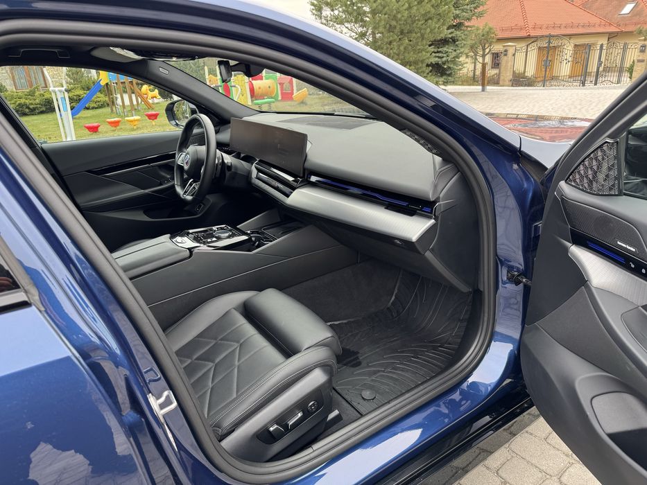 Wynajem Bmw 5xd G-60 Nowy model M-Sport Full wyposażony !!!
