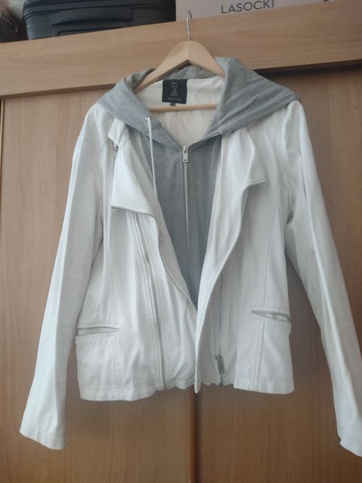 Kurtka damska z odpinanym kapturem