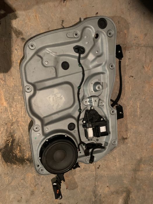 Podnosnik szyb VW TOURAN 1T0