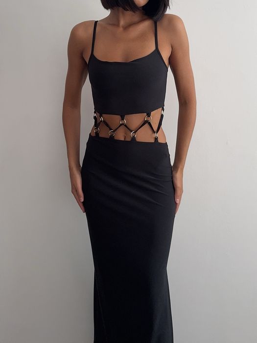 Длинное Платье с кольцами