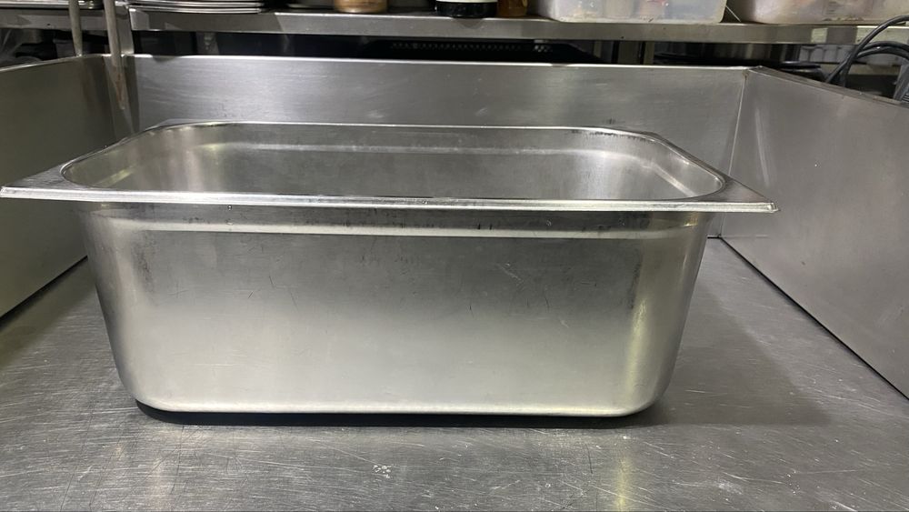 Tabuleiro/ recipiente GN 1/1, 200mm inox