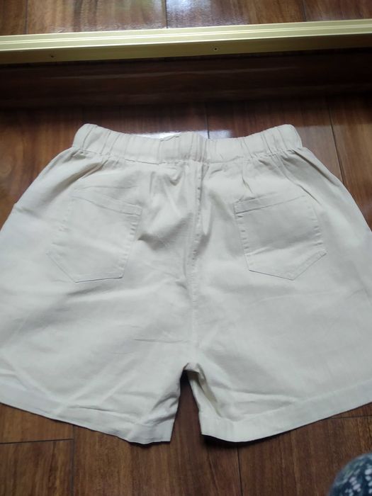 Nowe szare krótkie spodenki damskie roz.40
