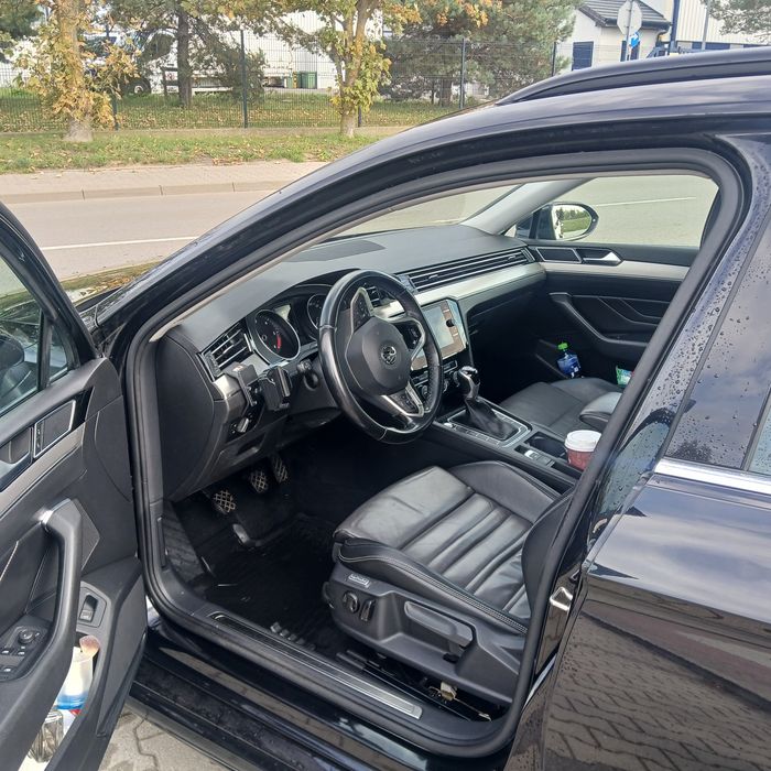 VW PASSAT B8 Lift  2.0TDI  150KM Rline (bezwypadkowy) BARDZO  ZADBANY