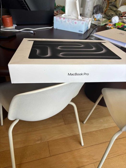 MacBook Pro 16” M5 Max – 48GB RAM / 2TB SSD – Novo selado + fatura