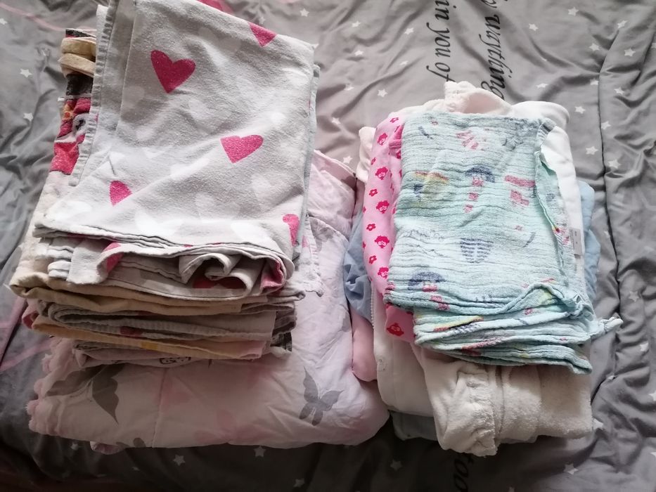 Pościele, prześcieradła, kocyki, pieluchy