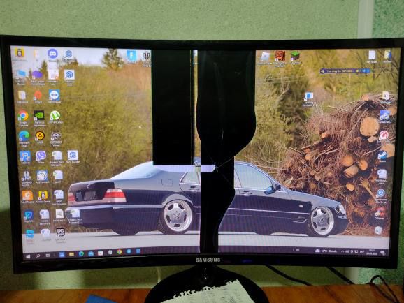 Монітор Samsung  CF390 24дюйми