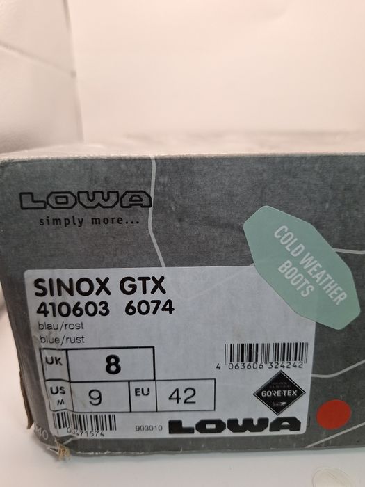 Buty trekingowe LOWA unisex 42 GORE-TEX vibram