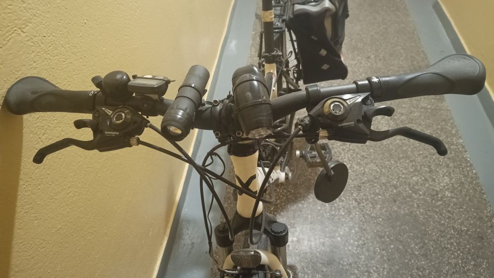 Rower trekkingowy 28 cali, Roz. M, Rower wymaga wymiany niektórych