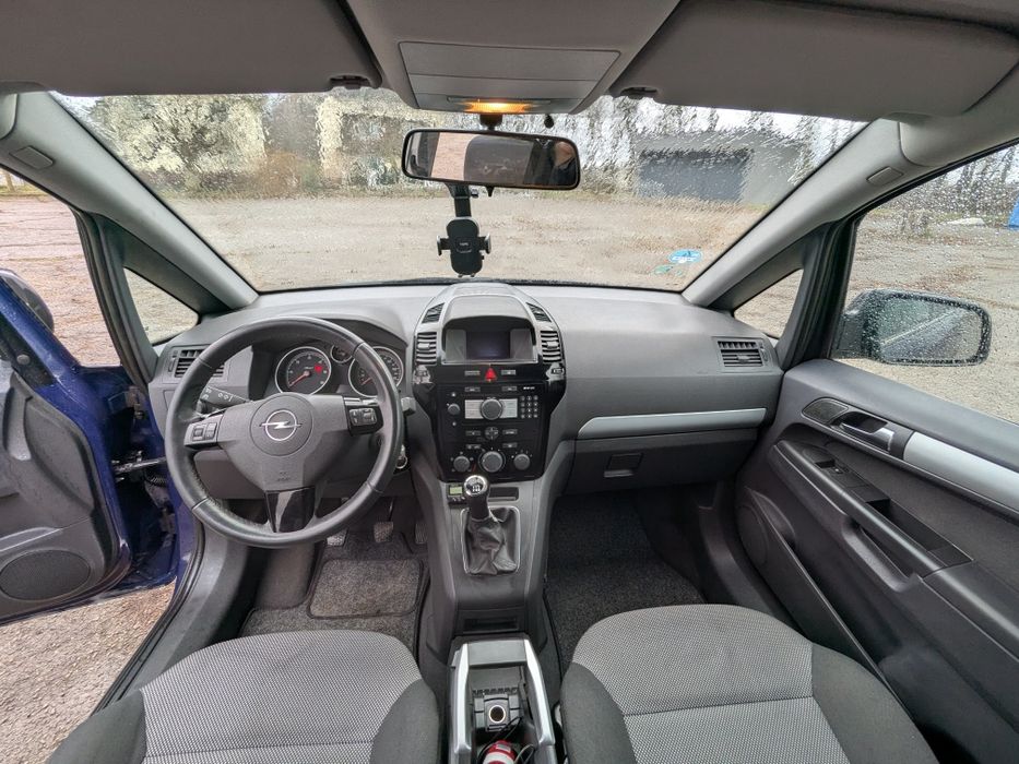 Opel zafira b 1.7cdti 2010 7містць