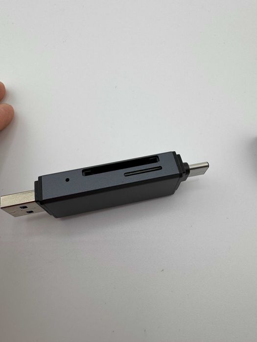 DSRKE Czytnik kart SD USB 3.0 C iPhone iPad MacBook android Win
Marka: