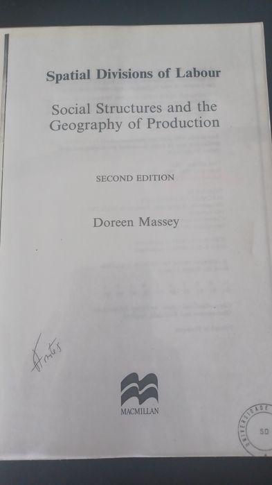 Livro "Spatial Divisions of Labour: Social Structures ..."64729999892227120