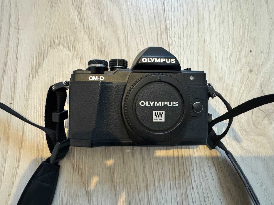 Retro Styl! Aparat Bezlusterkowy Olympus OM-D E-M10 (Korpus)